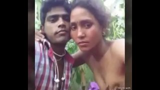 Desi girlfriend boyfriend boobs pressing outdoor DesiVdo – The Best Free Indian Porn Site