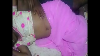 Desi hot pink saree aunty fleshy navel kissing