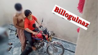 Hot XXX step sister fucked by friend on bike with hindi audio