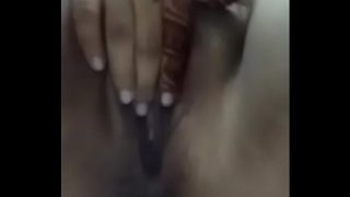 Indian desi girl masturbating untill she squirts